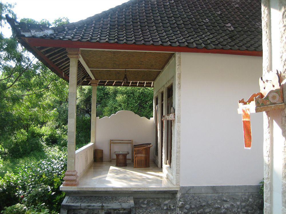 Double One Villas Amed  Ngoại thất bức ảnh